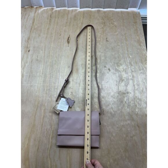 Giani Bernini Giani Bernini Nappa Flap Crossbody Rose Pink NWTs Small $79 - Picture 2 of 9